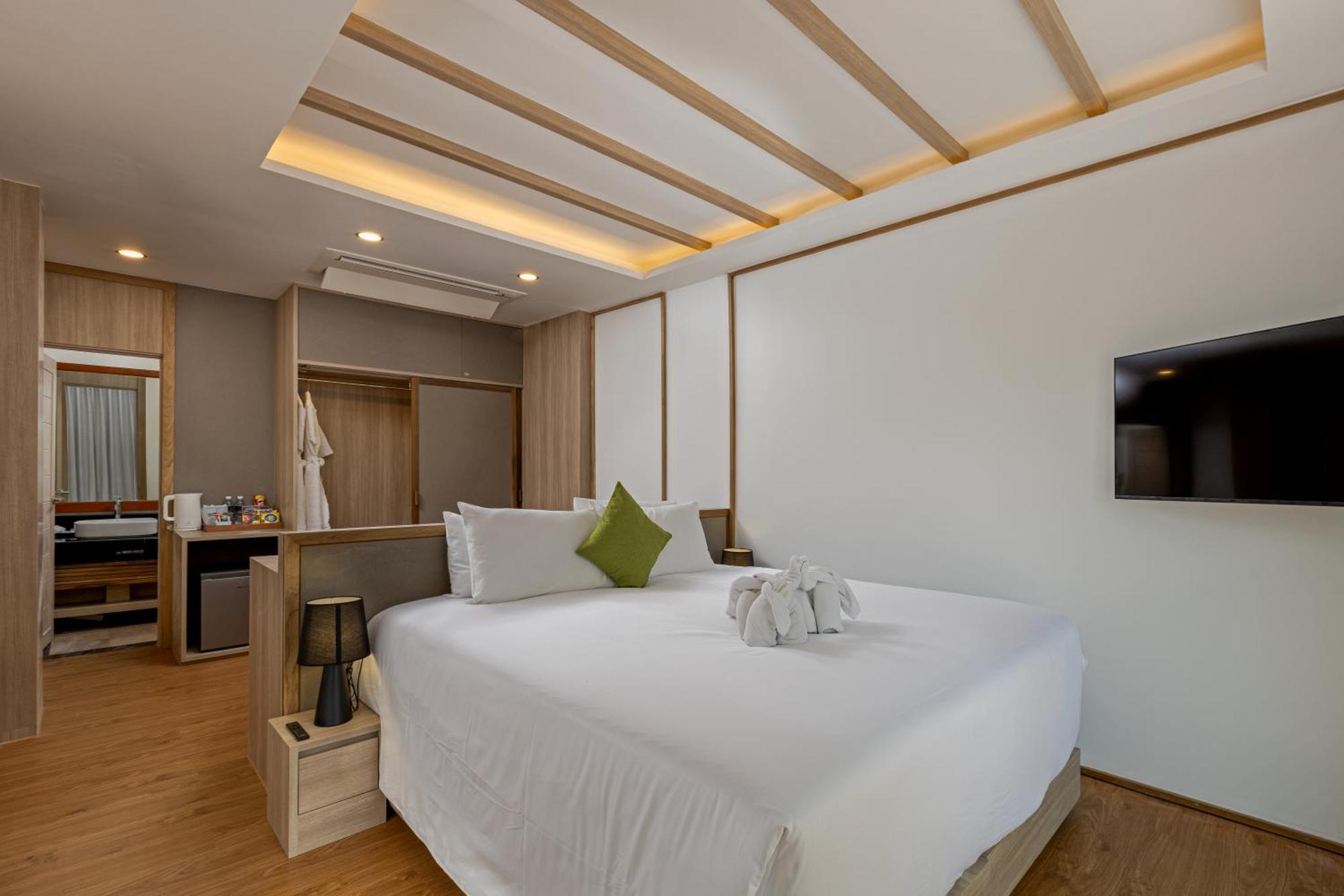 Phunawa Resort Phuket Karon Beach - Sha Plus Buitenkant foto